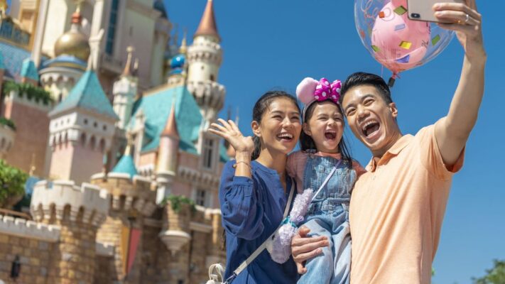 Disney Dress-Up Delight: Can You Cosplay at the Parks?